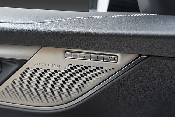 Jaguar F-PACE 22 of 30