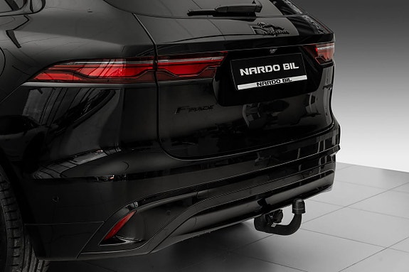 Jaguar F-PACE 6 of 30