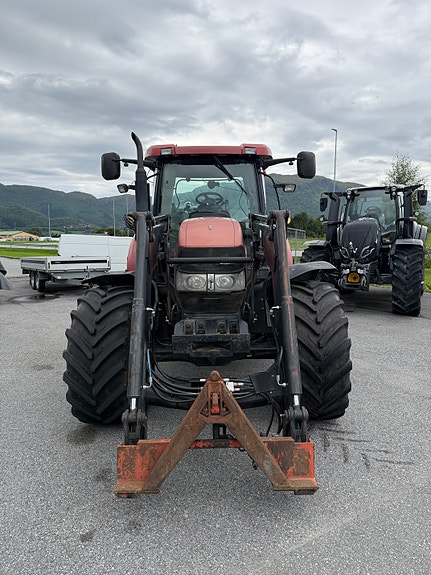 CASE IH Maxxum 140 3 of 10