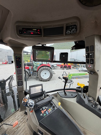 CASE IH Maxxum 140 8 of 10