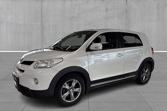 Toyota Urban Cruiser 2 of 24