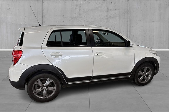 Toyota Urban Cruiser 9 of 24