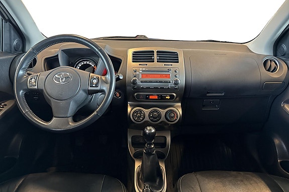 Toyota Urban Cruiser 10 of 24