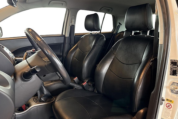 Toyota Urban Cruiser 14 of 24
