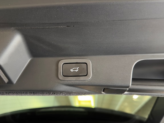 Land Rover Range Rover Sport 7 of 30