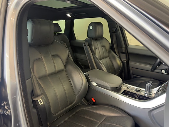 Land Rover Range Rover Sport 10 of 30