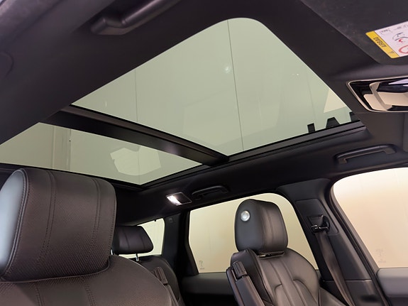 Land Rover Range Rover Sport 15 of 30