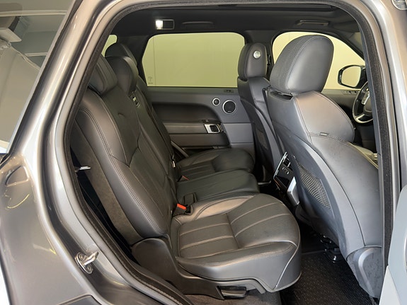 Land Rover Range Rover Sport 13 of 30