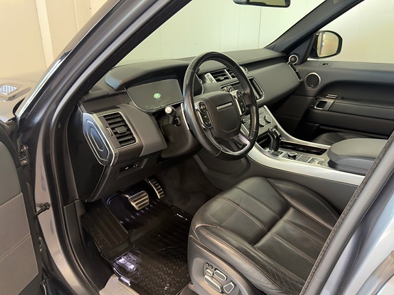 Land Rover Range Rover Sport 21 of 30