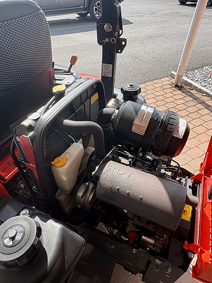 Kubota ZD326 Zero turn - Diesel! 7 of 17