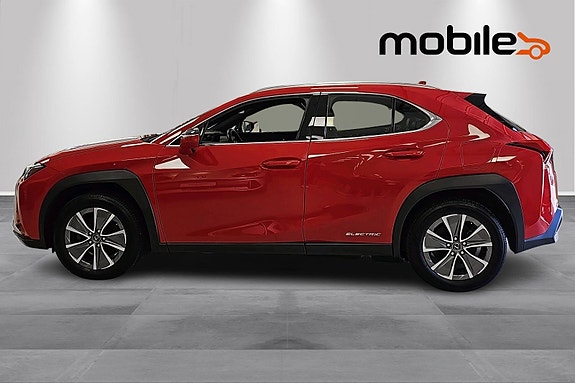 Lexus UX300e 20 of 25