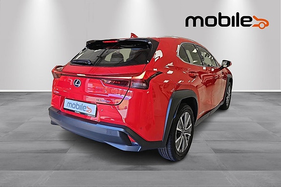 Lexus UX300e 3 of 25