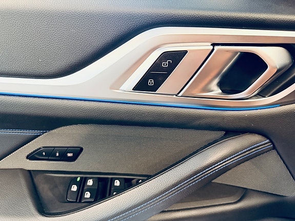 BMW i4 21 of 30