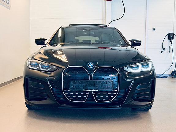 BMW i4 2 of 30