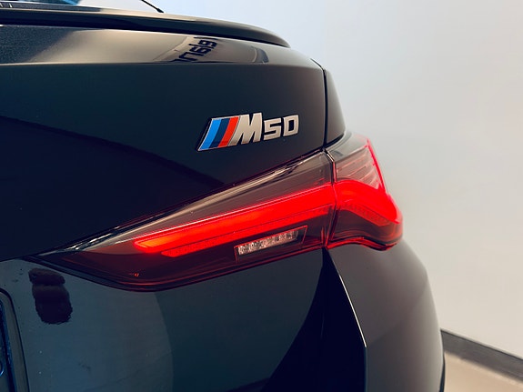 BMW i4 9 of 30
