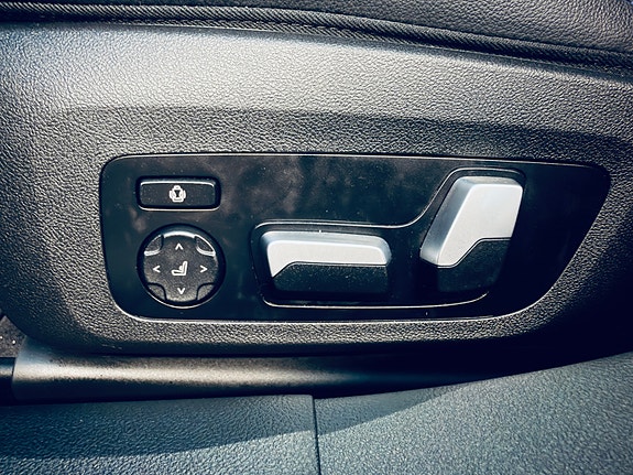 BMW i4 22 of 30