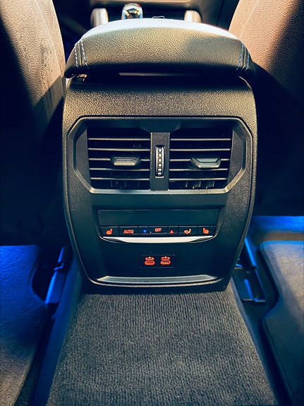 BMW i4 24 of 30