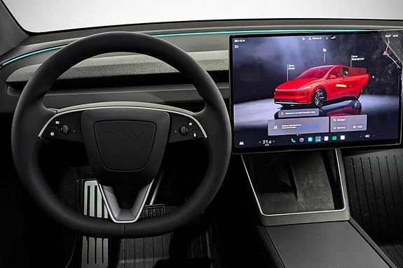 Tesla Model Y 14 of 25
