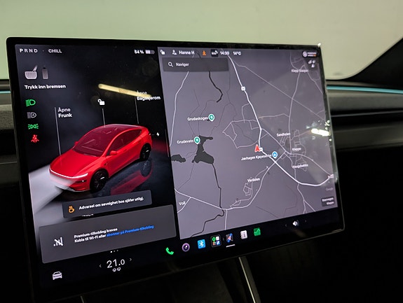 Tesla Model Y 18 of 25