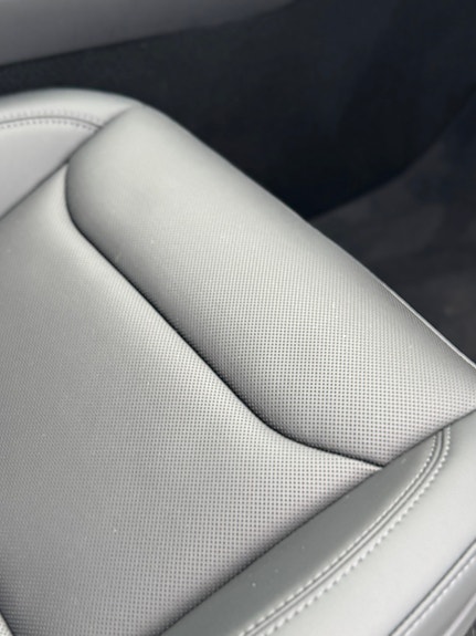 Tesla Model Y 12 of 30
