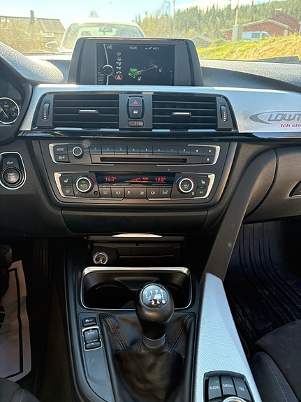 BMW 316i 9 of 30