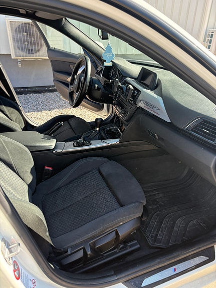 BMW 316i 15 of 30