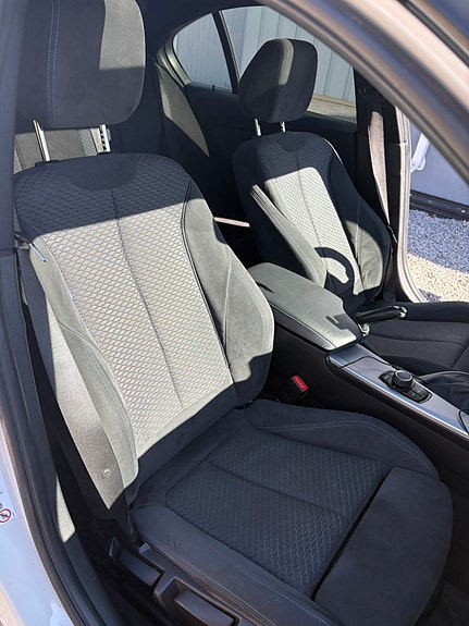 BMW 316i 17 of 30