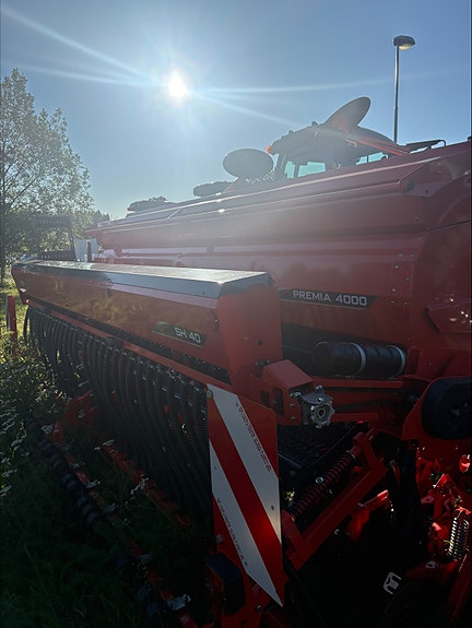 Kuhn Premia 4000 32 MD 2023, kr 295 000,-