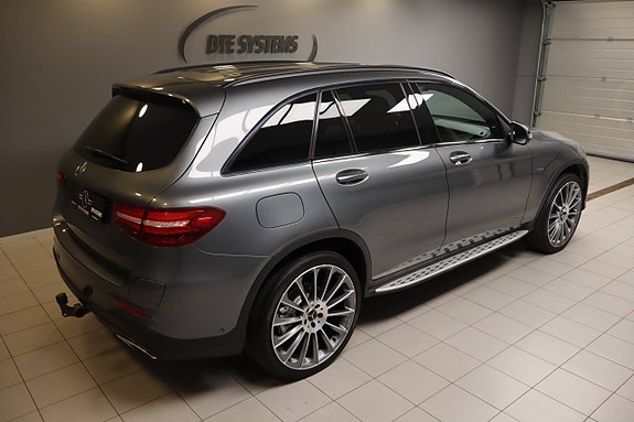 Mercedes-Benz GLC350 e 13 of 30