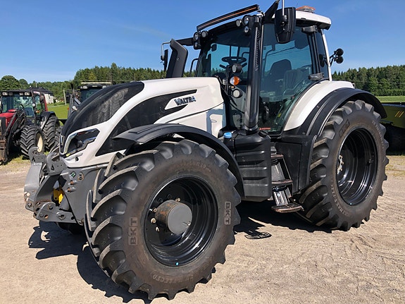 Valtra T235 Direct. GPS/ autostyring klargjort. 2022, kr 1 449 000,-