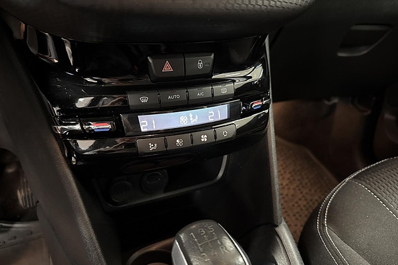 Peugeot 208 18 of 20