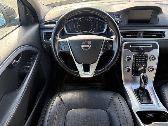 Volvo V70 10 of 23