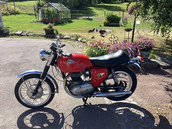 BSA SPITFIRE 5 of 5