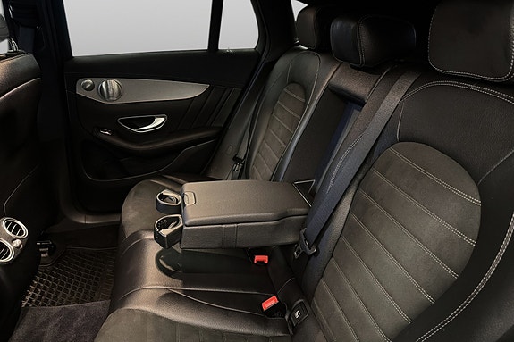 Mercedes-Benz EQC400 10 of 23