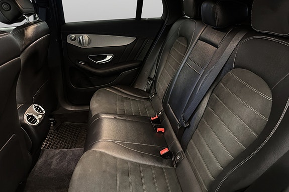 Mercedes-Benz EQC400 9 of 23