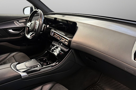 Mercedes-Benz EQC400 12 of 23