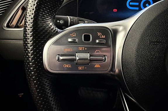 Mercedes-Benz EQC400 20 of 23