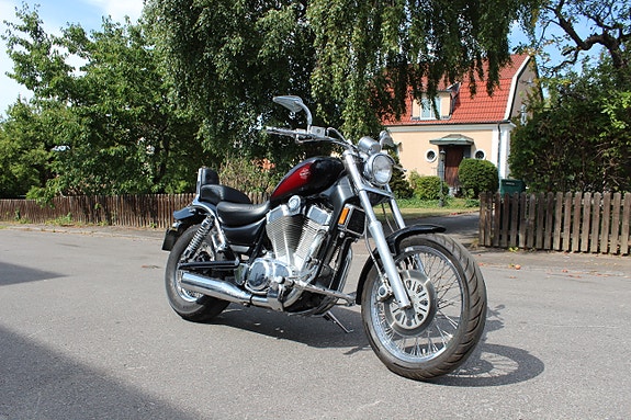 Suzuki INTRUDER 11 of 22