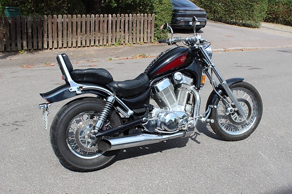 Suzuki INTRUDER 9 of 22