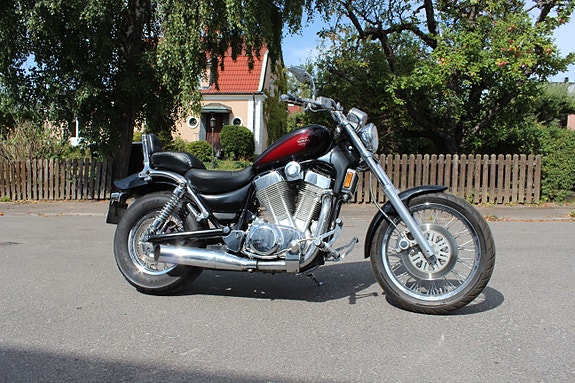 Suzuki INTRUDER 13 of 22