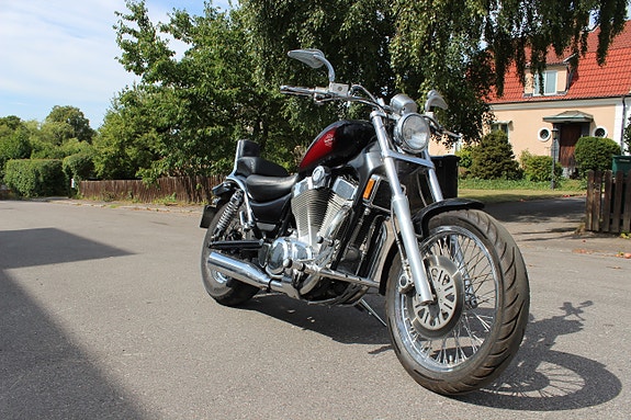 Suzuki INTRUDER 12 of 22