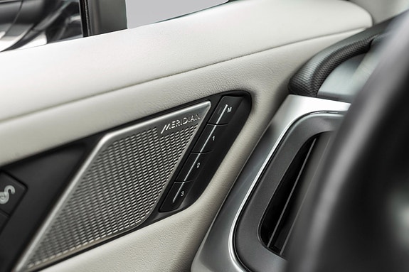 Jaguar I-PACE 14 of 30