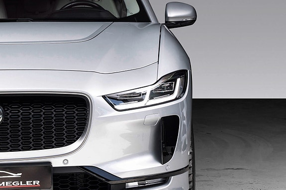 Jaguar I-PACE 8 of 30