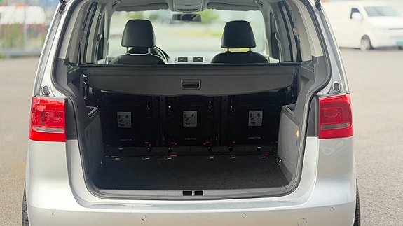 Volkswagen Touran 16 of 24