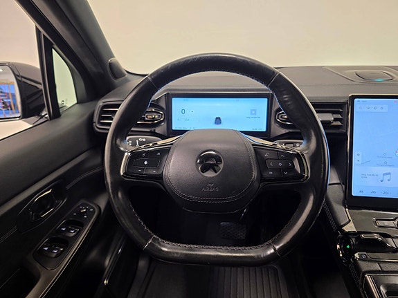 NIO ES8 18 of 30