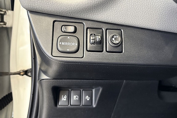 Toyota Yaris 28 of 29