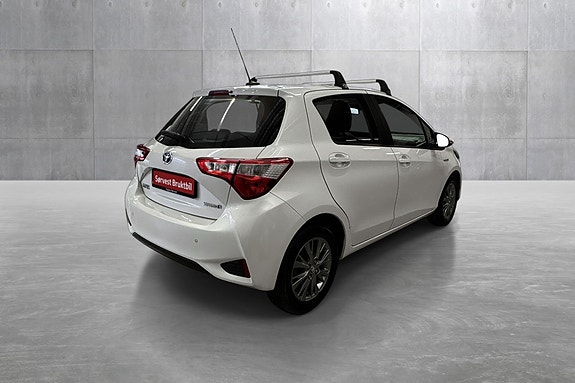 Toyota Yaris 5 of 29