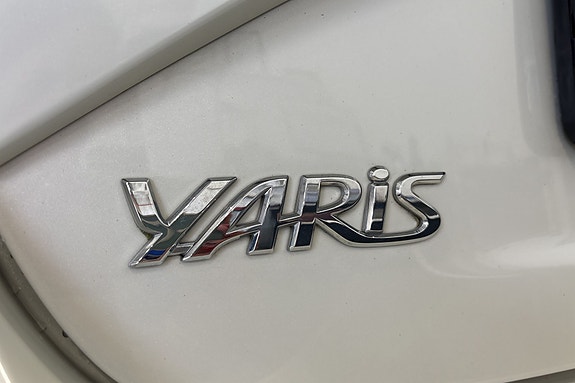 Toyota Yaris 20 of 29