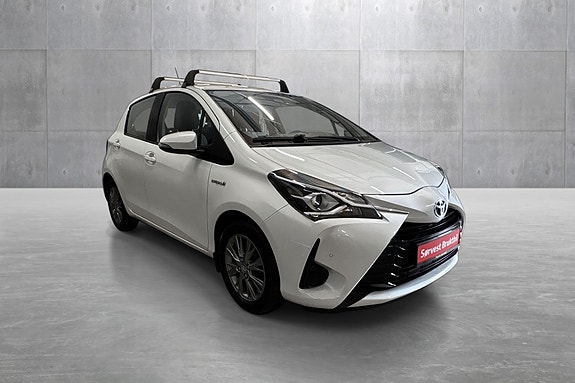Toyota Yaris 7 of 29