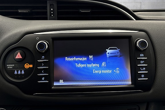 Toyota Yaris 24 of 29